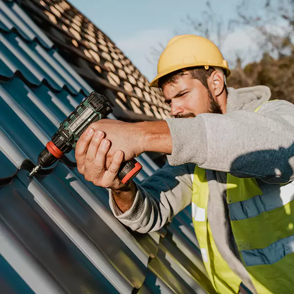 Why Tuckahoe Homeowners Choose Tuckahoe Roofing for Steel Roof Repair Service?